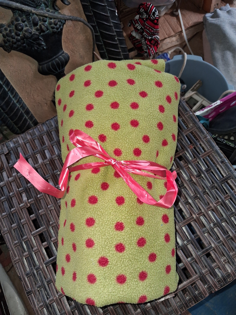 Source Unknown Green Fleece Throw with Pink Polka Dots